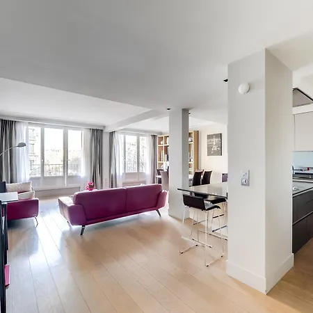 Tour Eifel - Av. De Suffren Id 303 Appartement Paris